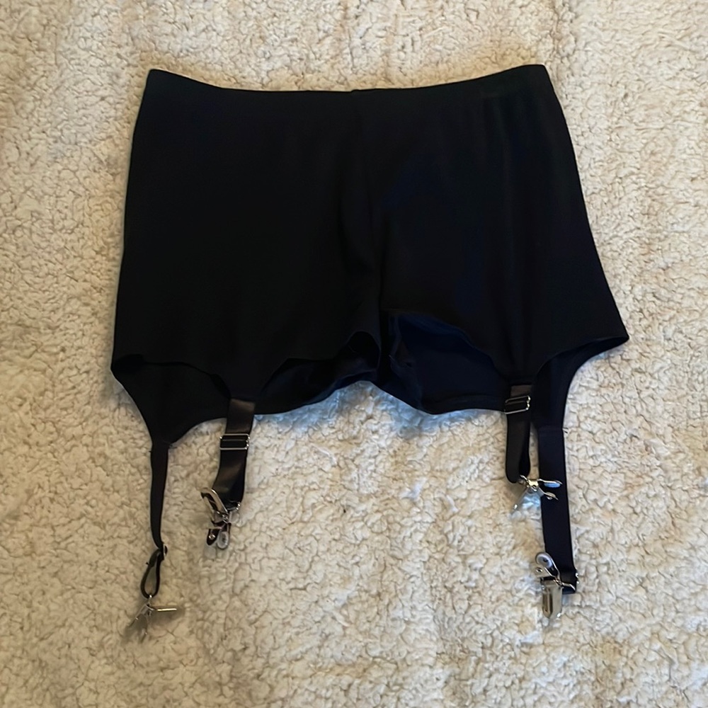 Widow DollsKill garter shorts
